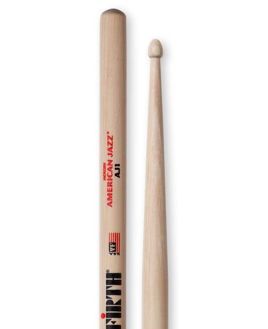 Vic Firth - AJ1
American Jazz®
A 5B shaft that feels full-sized yet plays “lightning fast” due to its long taper