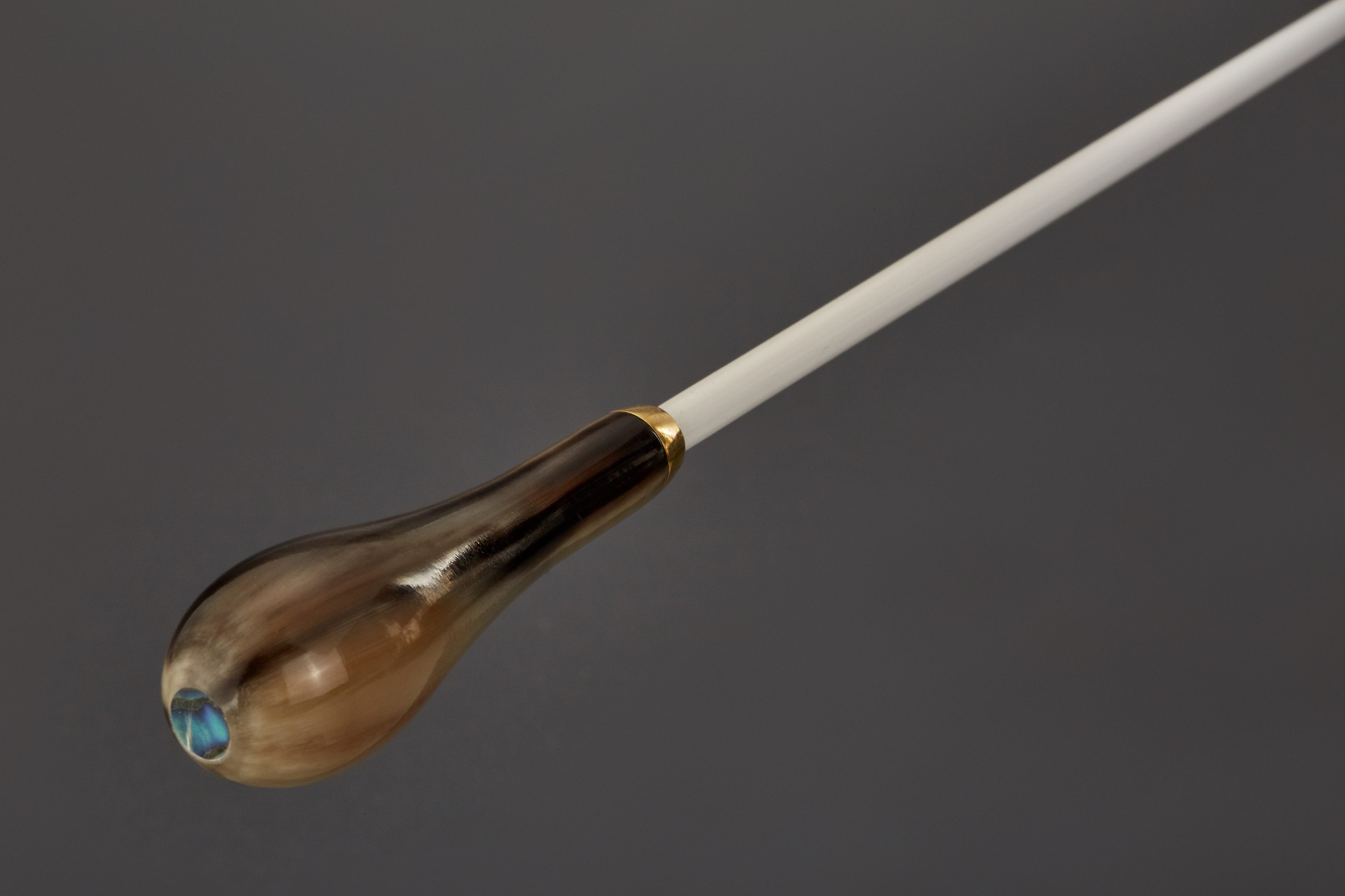 Baton 15in Horn Pear Handle