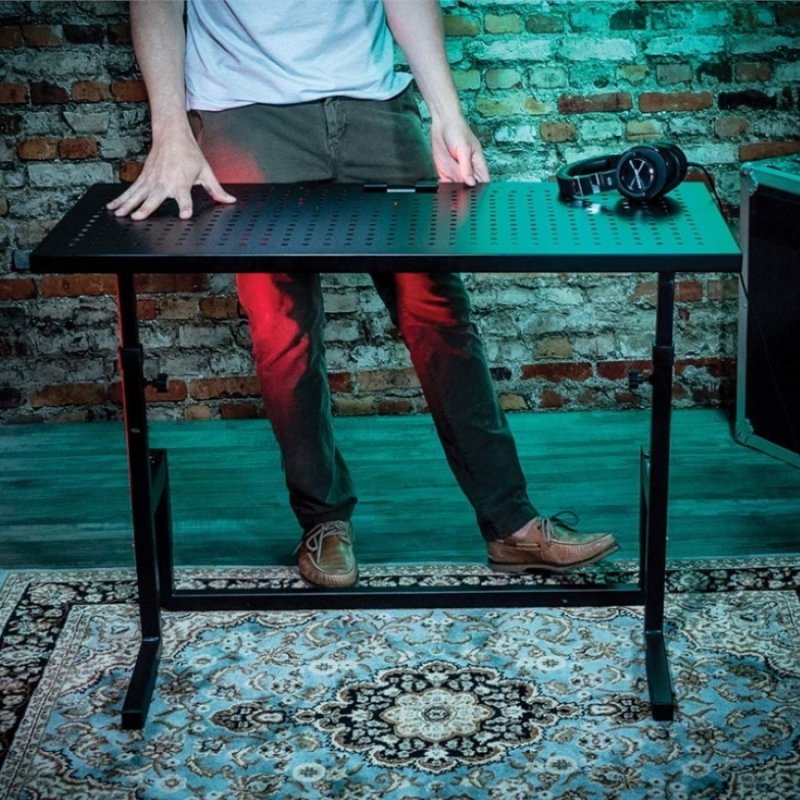 Quik Lok - Performance DJ Workstation Structure
