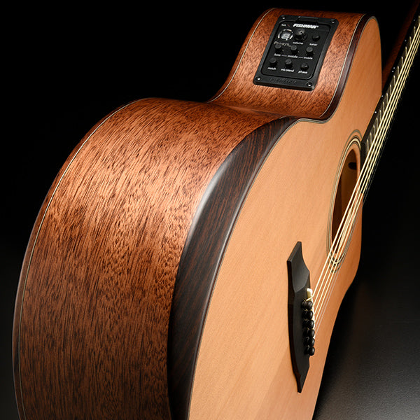Walden Guitars - Grand Auditorium Cutaway Acoustic / Electric, Satin Natural