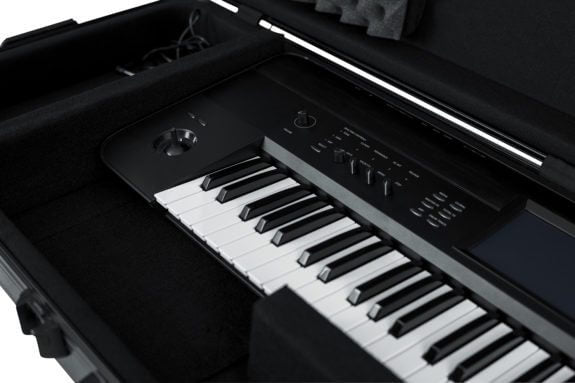 Gator - Molded 76-Note Keyboard Case with Wheels