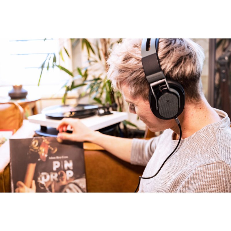 Austrian Audio - Open-Back Reference-Grade Headphones, Black