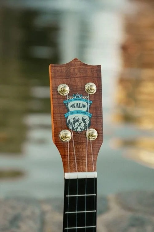 KALA - Deluxe All Solid Hawaiian Koa Figure 8 Soprano Ukulele w/bag
