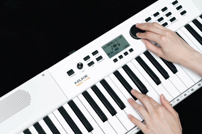 NUX - 61-Key Portable Keyboard with 700 Tones, White