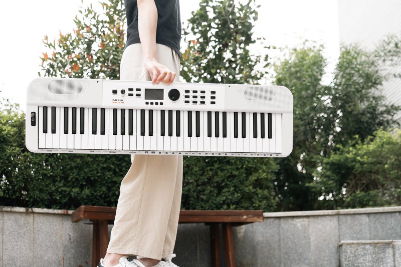 NUX - 61-Key Portable Keyboard with 700 Tones, White