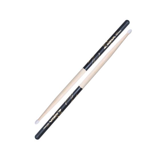 Zildjian - 5B Nylon Tip Hickory Drumsticks w/ Black DIP