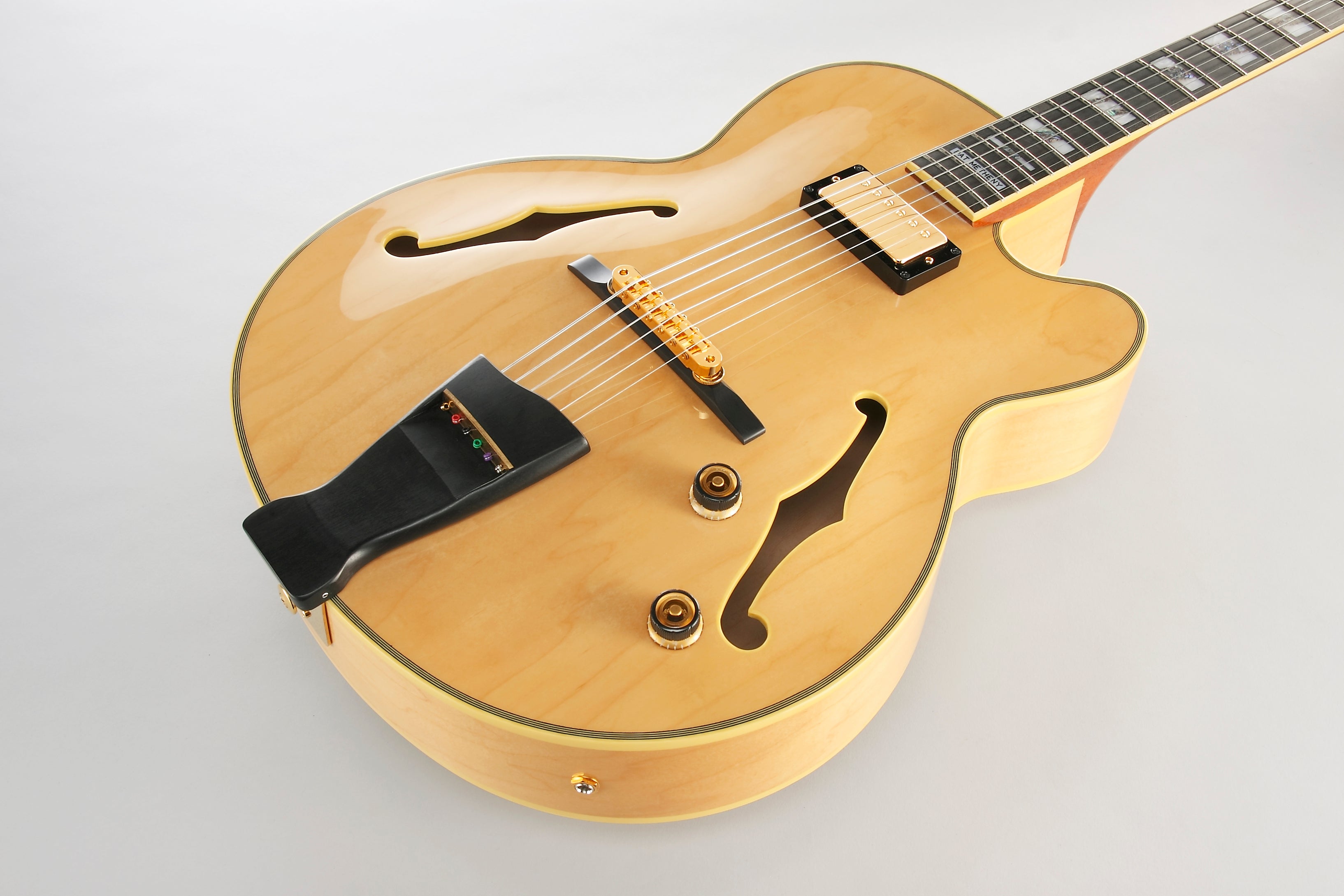 Ibanez Electric Guitar - Pat Metheny Signature 6str Electric Guitar w/Case - Natural - PM200NT