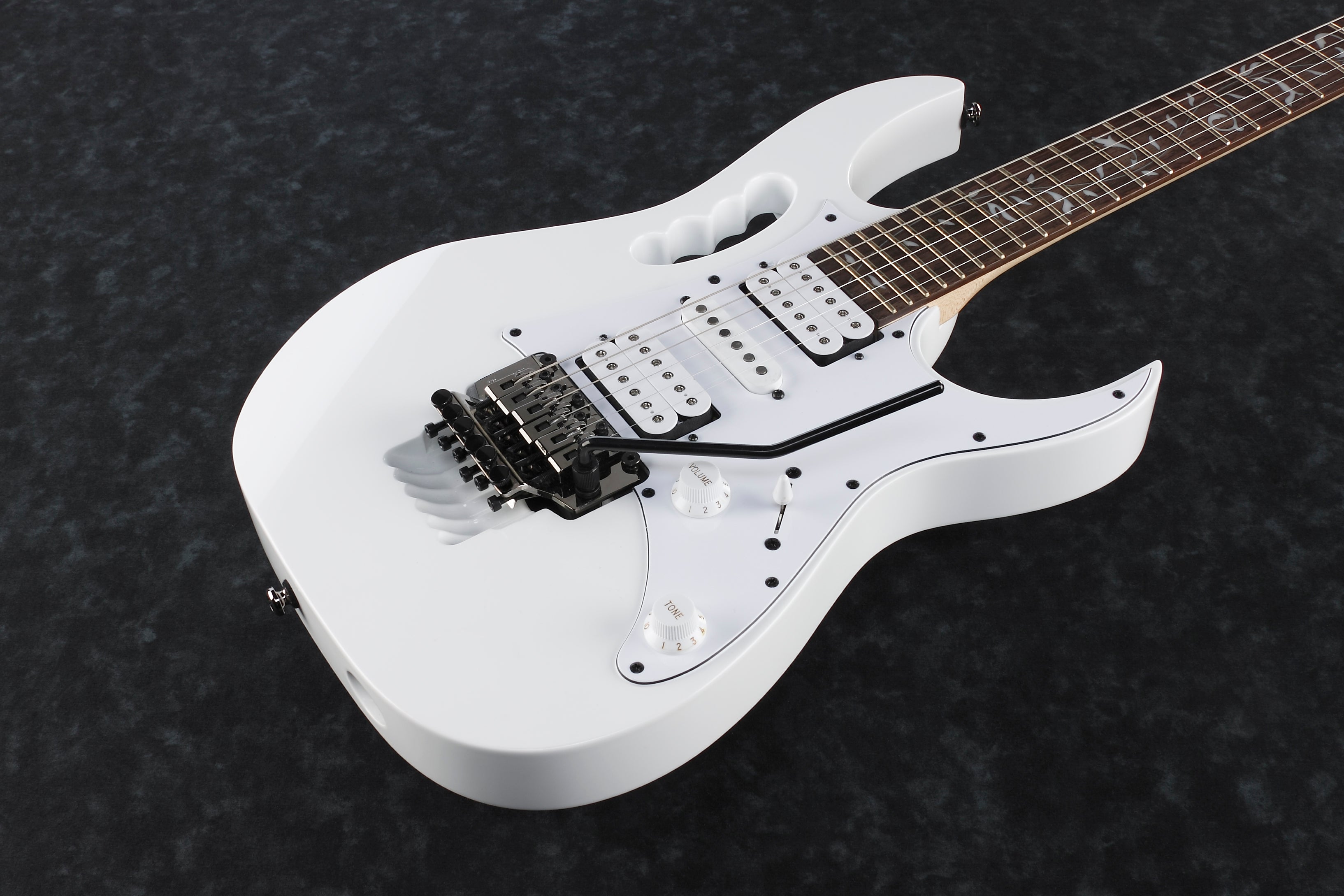Ibanez Electric Guitar - Steve Vai Signature 6str Electric Guitar - White - JEMJRWH