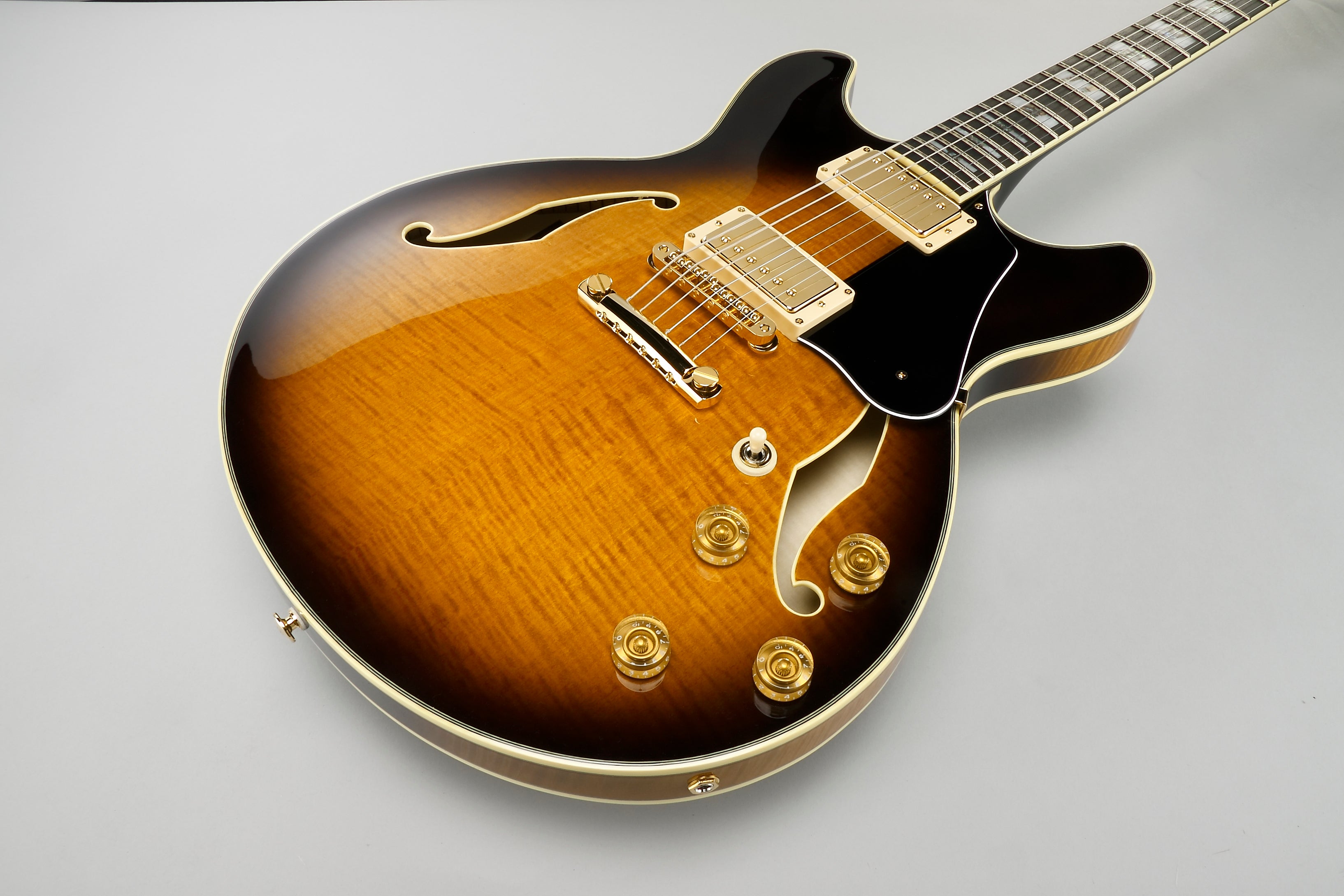 Ibanez Electric Guitar - John Scofield Signature  6str Electric Guitar w/Case - Vintage Sunburst - JSM100VT