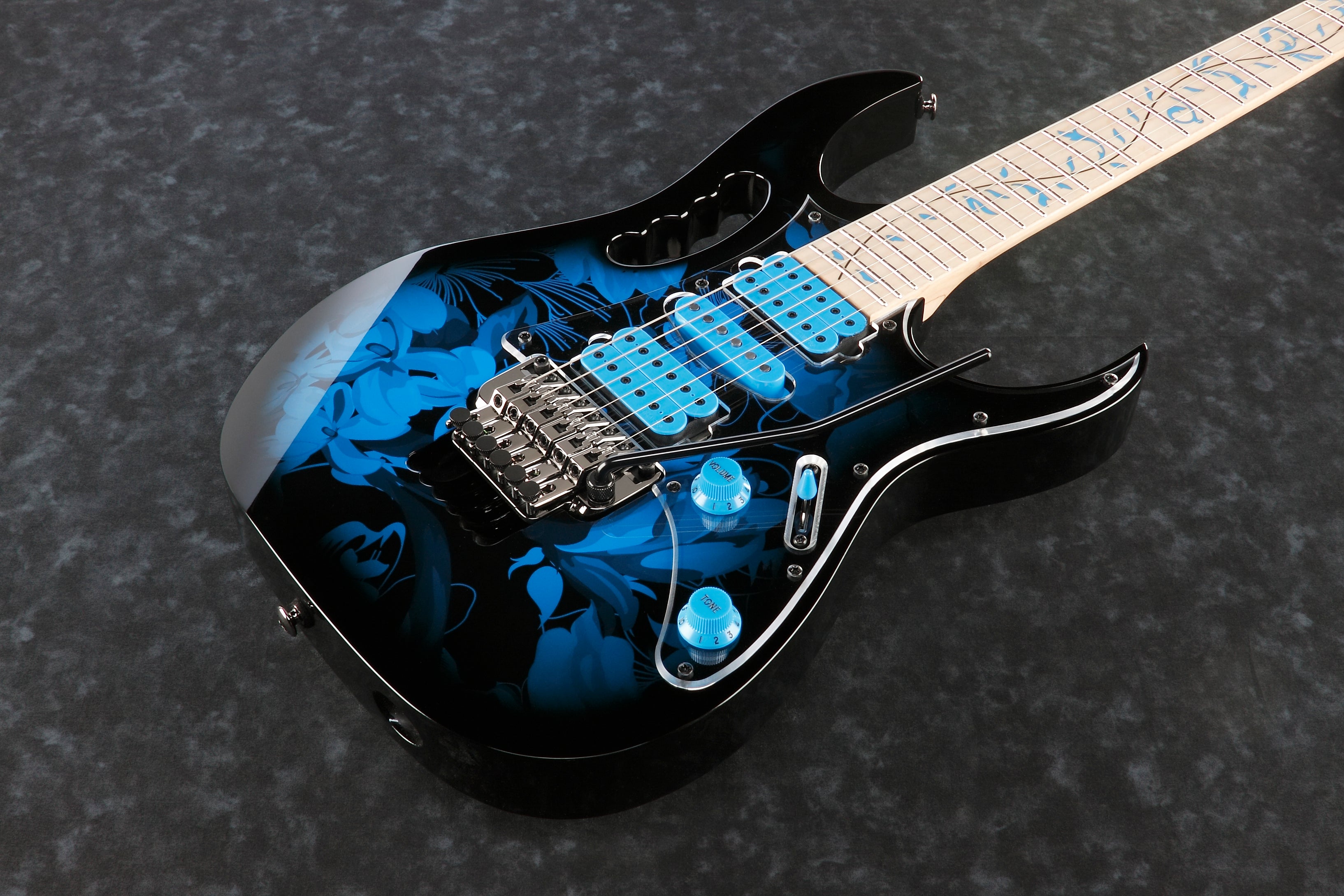Ibanez Electric Guitar - Steve Vai Signature 6str Electric Guitar w/Bag - Blue Floral Pattern - JEM77PBFP